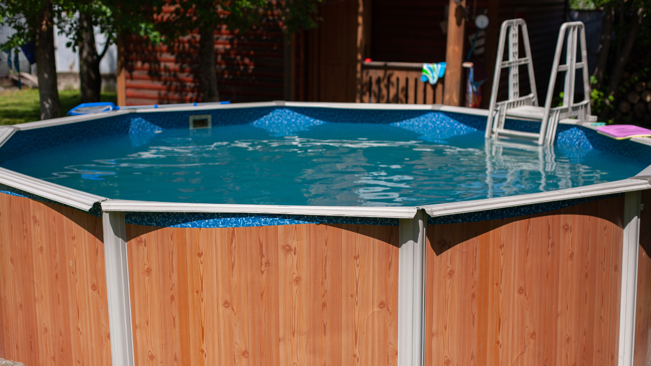 The Simple Guide: Selecting the Right Pool Steps and Ladders for Your Swimming Pool