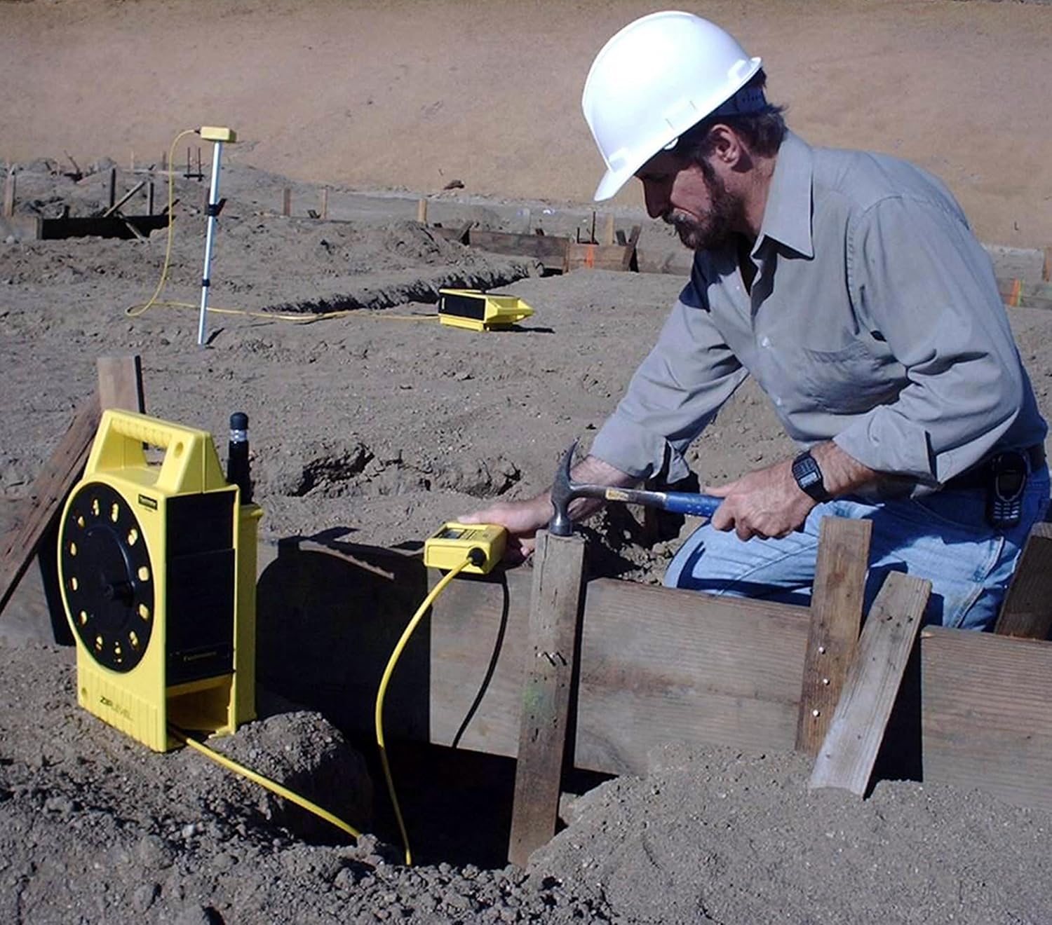 ZIPLEVEL PRO-2030 High Precision Altimeter | For No Line-of-Sight, No Distance Error, Bubble-Free Leveling Tool - Includes Unipod, Protective Boot, Anchoring Stakes, and User Guide