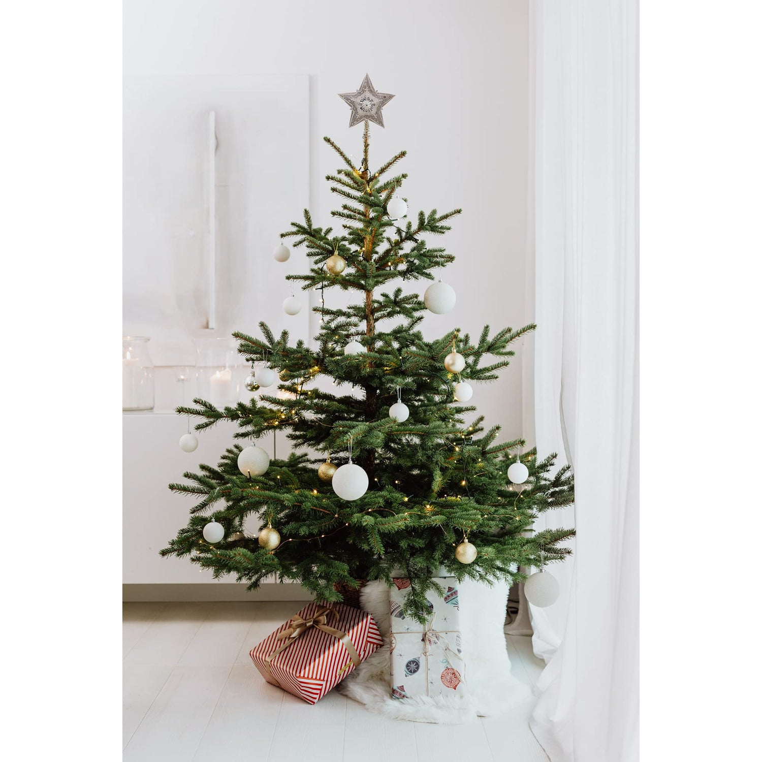 Kurt Adler 13.5-inch Star Treetop with Ivory Pearls and Platinum Glass Glitter