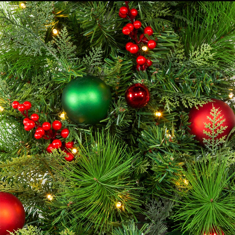 Kurt S. Adler 26“ Battery Operated Pre-Lit Warm White LED Red and Green Wall Tree