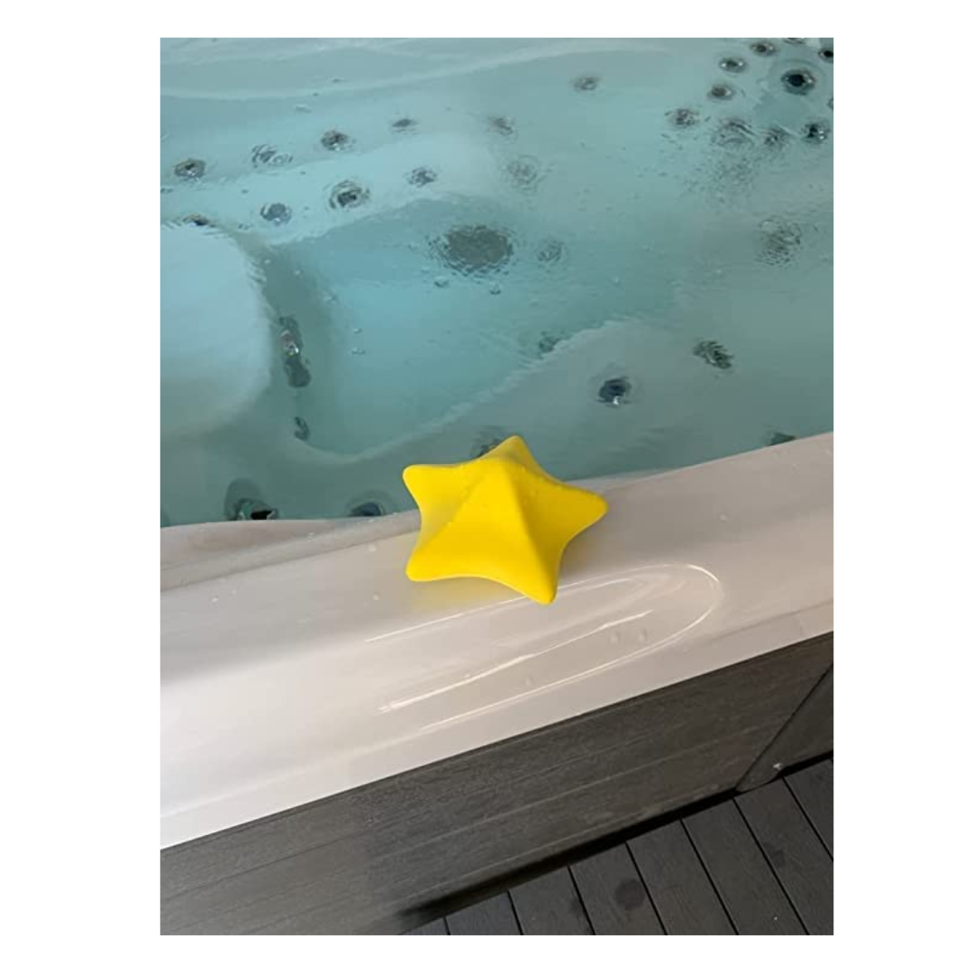 Poolzilla Mini Bucket Test, Pool Leak Detector For Homeowners, Bundle with Oil-Absorbing Scum Star