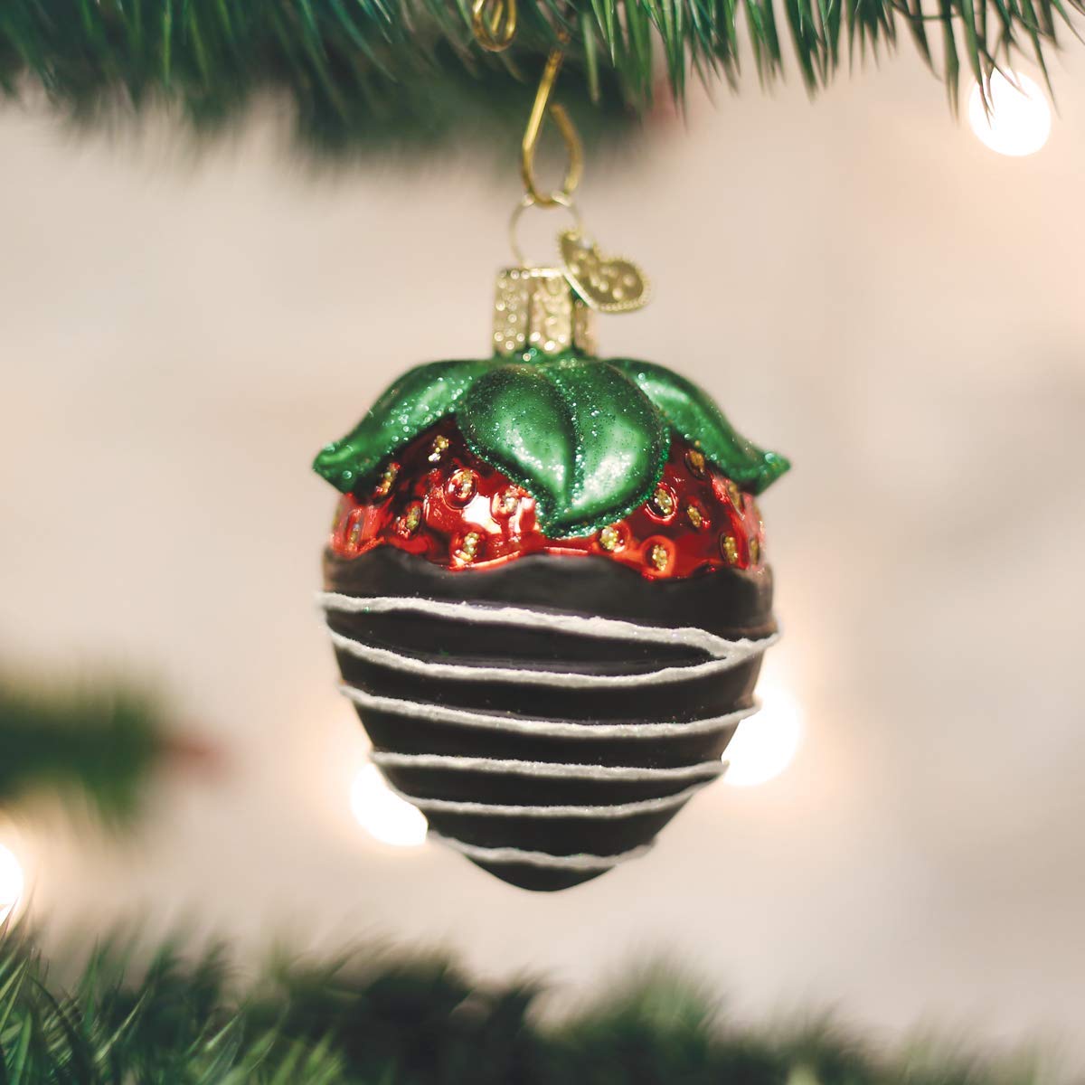 Old World Christmas Ornaments: Chocolate Dipped Strawberry Glass Blown Ornaments for Christmas Tree (28116)