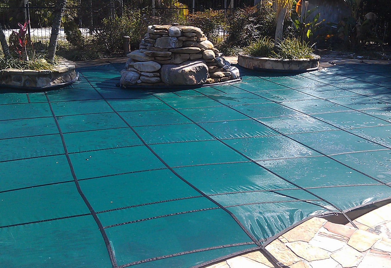 GLI 16'6" x 32'6" Grecian Mesh Safety Cover w/ 4' x 8' CES