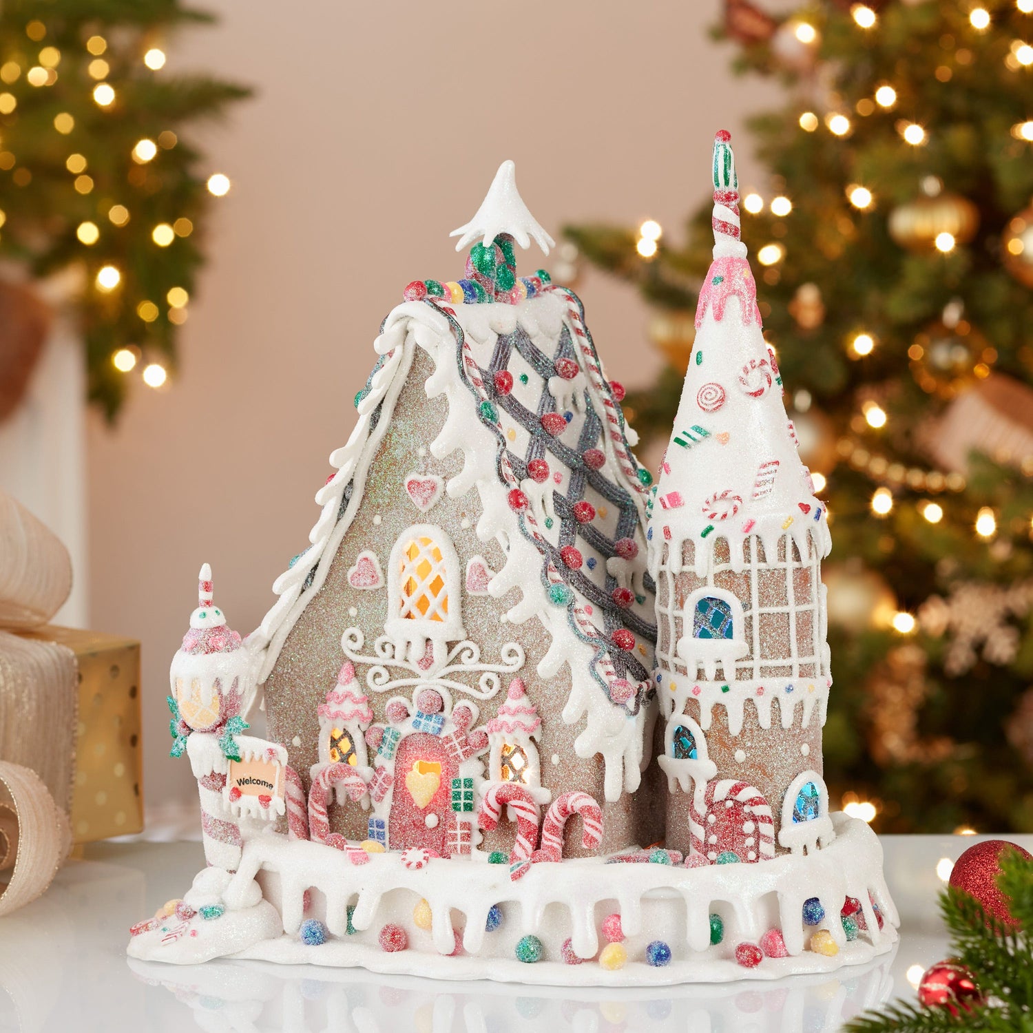 Kurt S. Adler 13“ Pre-Lit Claydough Gingerbread Inn with C7 Bulb
