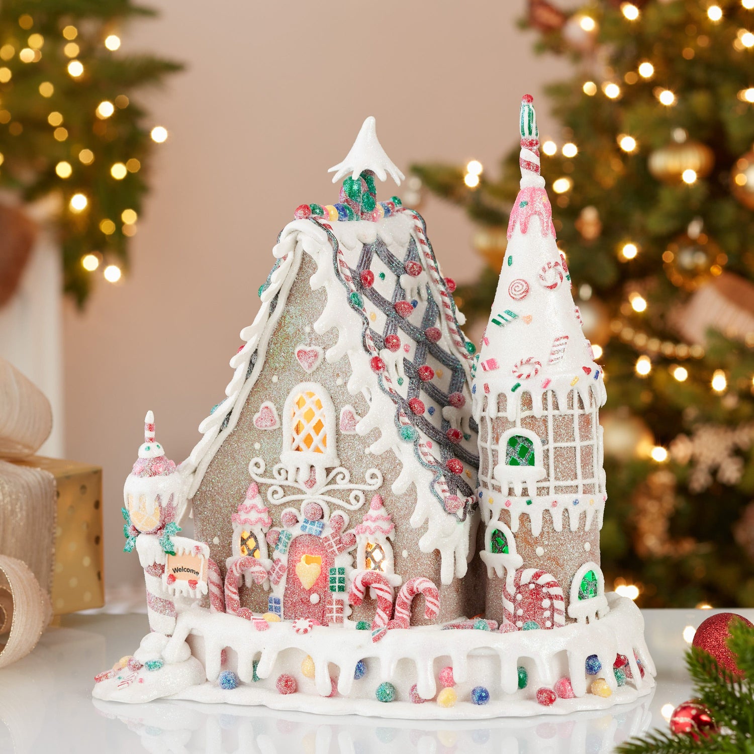 Kurt S. Adler 13“ Pre-Lit Claydough Gingerbread Inn with C7 Bulb