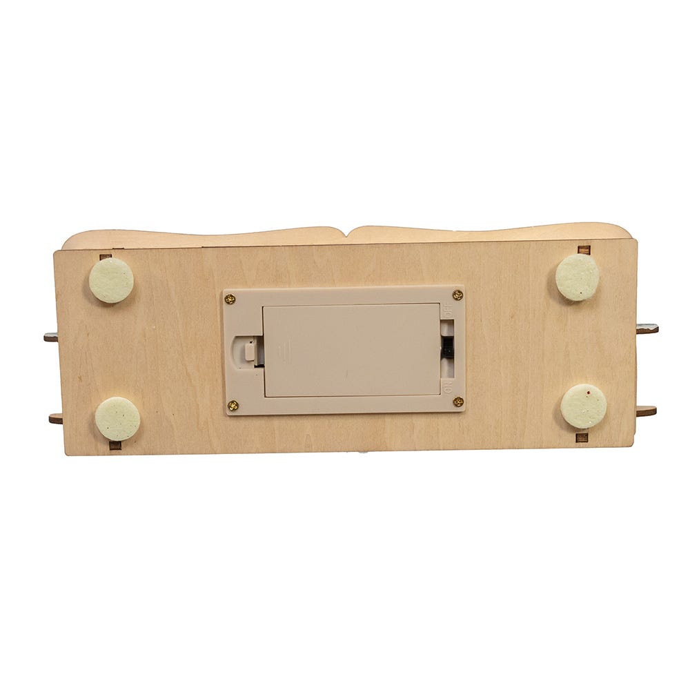 Kurt S. Adler 8.3“ Battery Operated LED Lighted Tree With Village Scene Table Piece